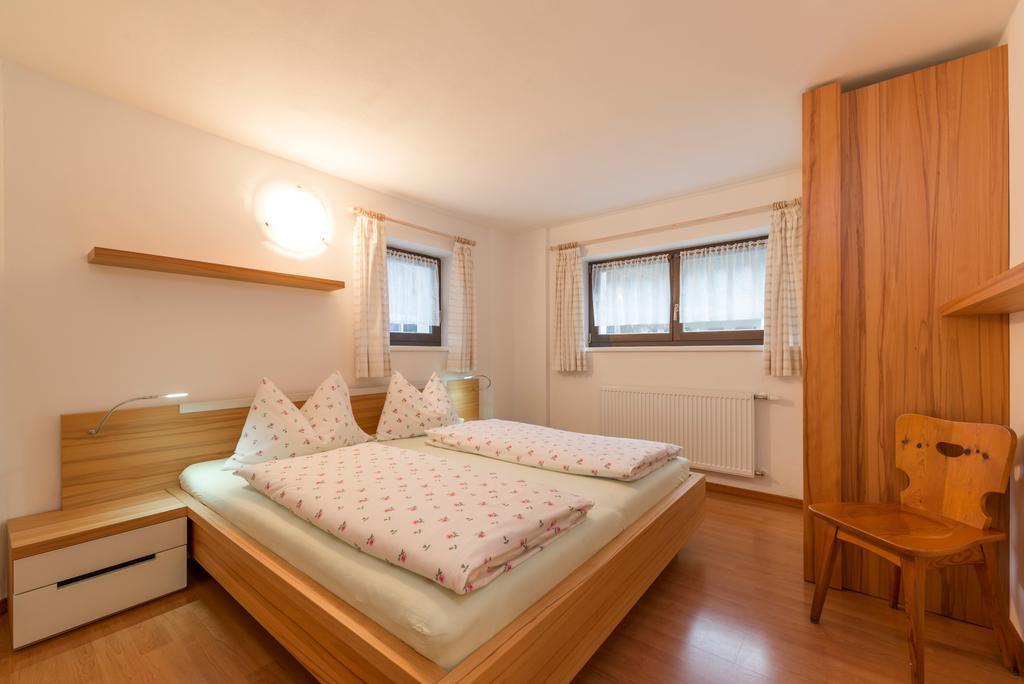 Ferienwohnung Ottohof - Feldblick Gossensass Zimmer foto